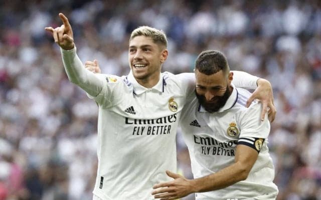 ｢もう言うことないよ｣!! レアルMFの地を這うゴラッソに絶賛の嵐! バルセロナとのエル・クラシコでスーパーゴール炸裂で3-1勝利に貢献