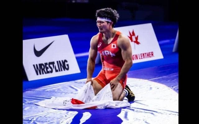 「もう生きていてもしょうがない」。レスリング成國大志、世界一を決めた優勝後に流した涙の真意