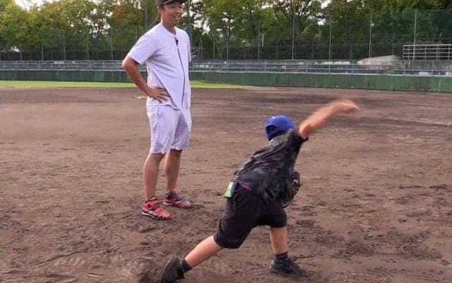 元中日エースの三男が「小1とは思えない完成度」　衝撃投球の「スピードもエグい」