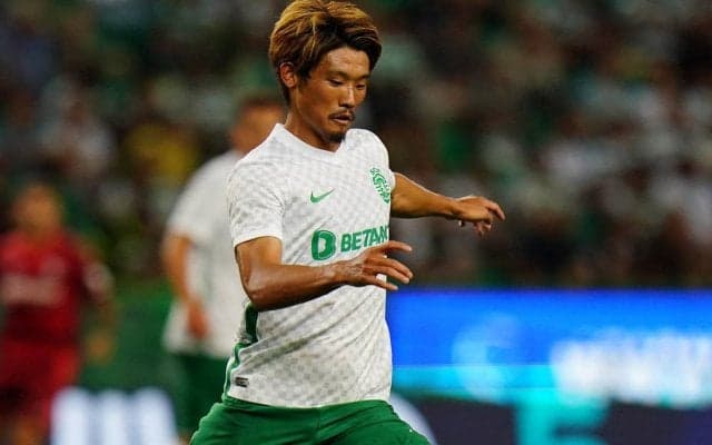 「迷走し、迫力がない」「緩慢で、創造性に乏しい」守田英正が現地で酷評、カップ戦で3部に敗戦の失態