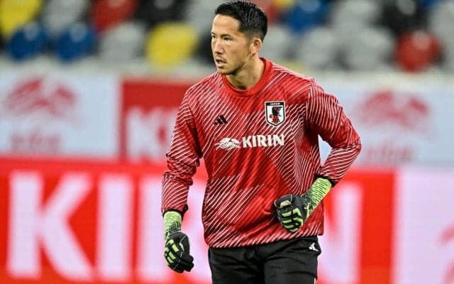 「普通に参加しとる」負傷離脱中の日本代表GKシュミット・ダニエルも笑顔で参加！ シントトロイデンの交流イベントで、香川真司もサインに応じるなど、選手とファンが交流！