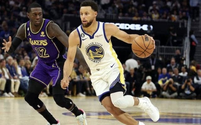 開幕戦でカリーとレブロンが30得点超え…王者ウォリアーズがレイカーズ撃破で白星発進