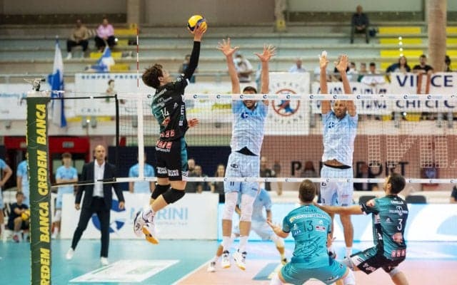 髙橋藍のパドヴァ　3戦目で今季初黒星