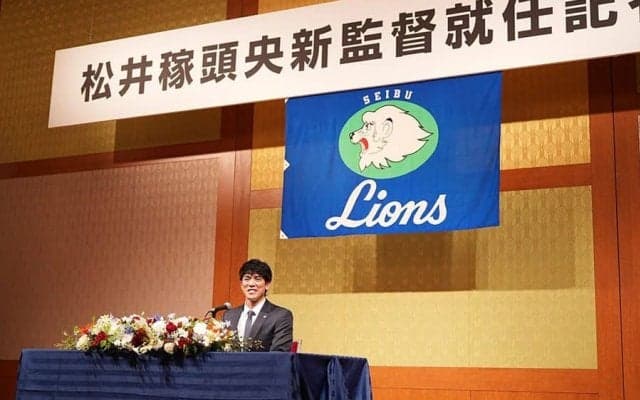 「ほんと俳優みたい」　変わらぬ美貌にモテ声…46歳新人監督が「ただただカッコいい」