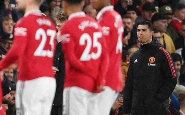 「とてもお粗末」「ガッカリする」解説者も呆れるC・ロナウドが試合中にロッカールームに下がる愚行、監督は「明日対処する」