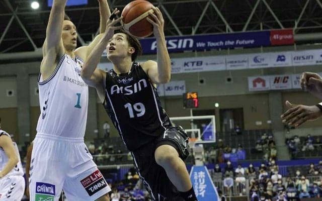 開幕3連敗で生じた選手の「迷い」　Bリーグ三河、課題克服へ求められる2つの変化