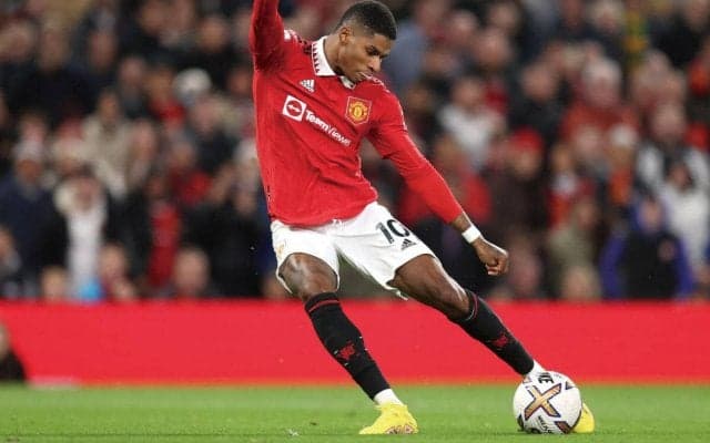 アンリ氏がラッシュフォードにゴールの極意を伝授？ 「重要なのはGKをフリーズさせること」