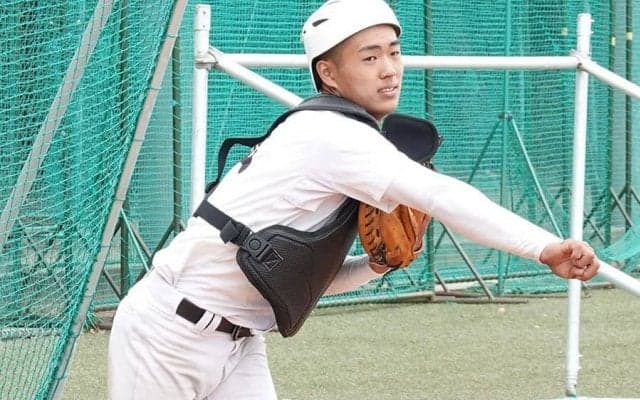 【高校野球】来秋ドラフト上位候補は“盗塁阻止率100％”　スカウトが惚れる報徳学園・堀柊那