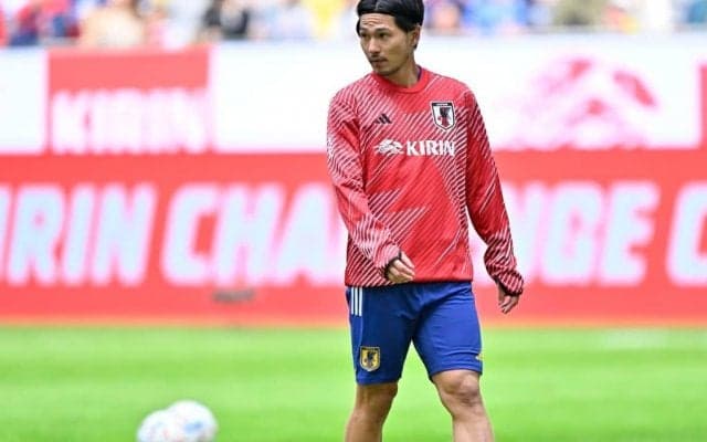 「カッコ良すぎわろた」モナコが南野拓実の「特別ウェア」着用姿を公開！「難しいアイテムなのに、着こなしてるのすごい」とファンも絶賛！