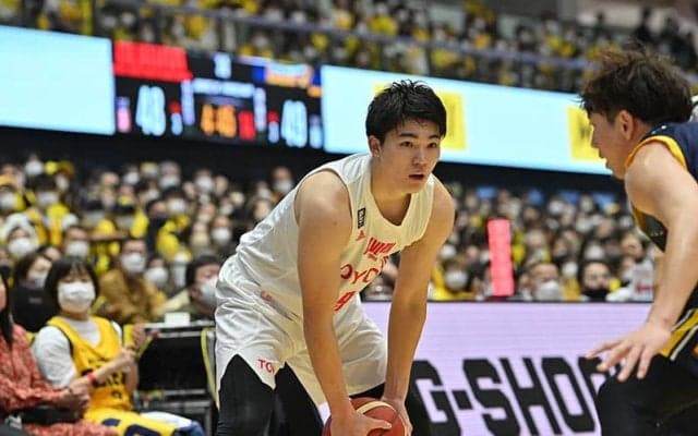 A東京が終盤に逆転し宇都宮に2連勝…安藤が3P3本を含む18得点で勝利の立役者に