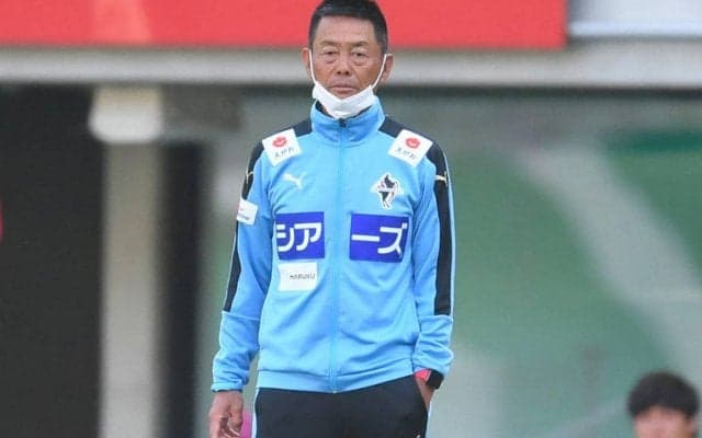 昇格1年目でクラブ史上最高成績の4位に終わった熊本が大木武監督の続投を発表「チーム一丸となって戦います」