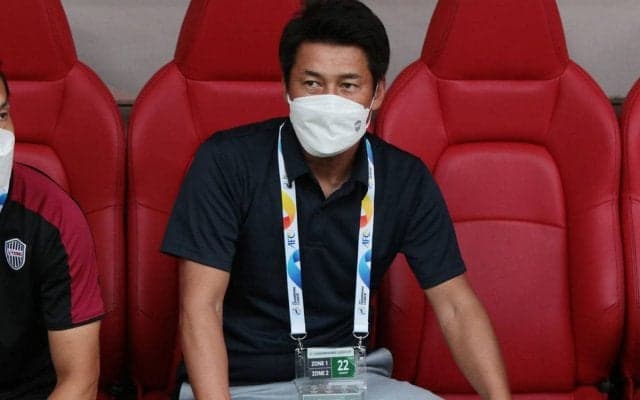 「これはタカユキコール案件」吉田孝行監督が“GK”槙野相手に強烈ミドルを突き刺す！「あれは…取れない」