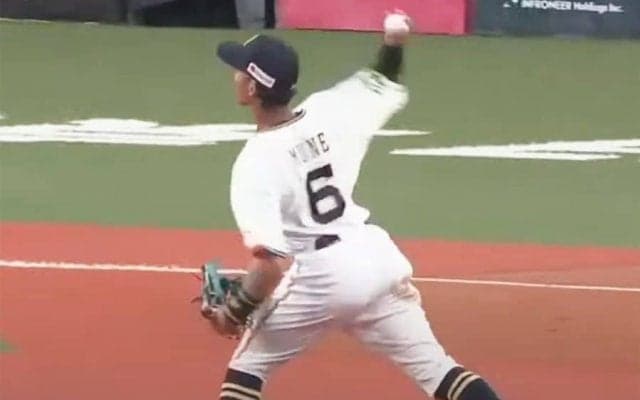 ほぼ外野からノーバンは「メジャーの守備」　衝撃“爆肩”は「何本ヒットを潰すんだ」