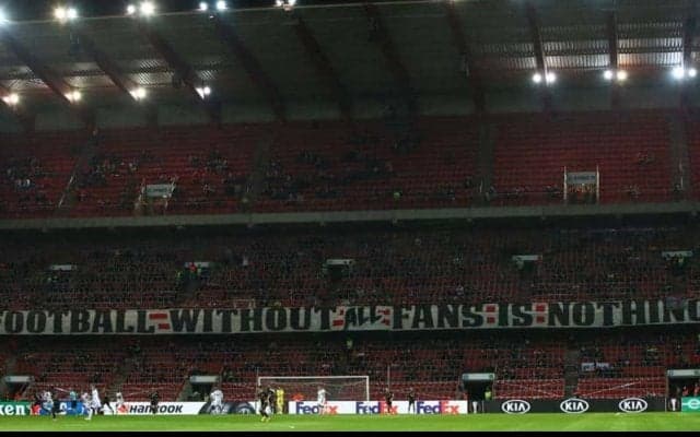 サポーターの暴挙で中止になった試合でドラマ！ピッチでノルウェー代表FWがプロポーズ