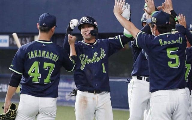 日本S第3戦、ヤクルト圧勝で負けなし2勝1分　山田哲人が復活3ラン、村上宗隆3打点
