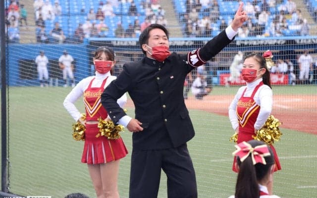 神宮の空を『紺碧』に染め上げ早立戦連勝！　早慶戦へ向け勢い万全／早立２回戦応援