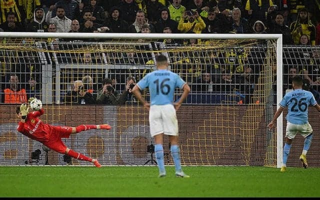 ドルトvsシティは両者目標達成のゴールレス！　コベルが値千金のPKストップ《CL》