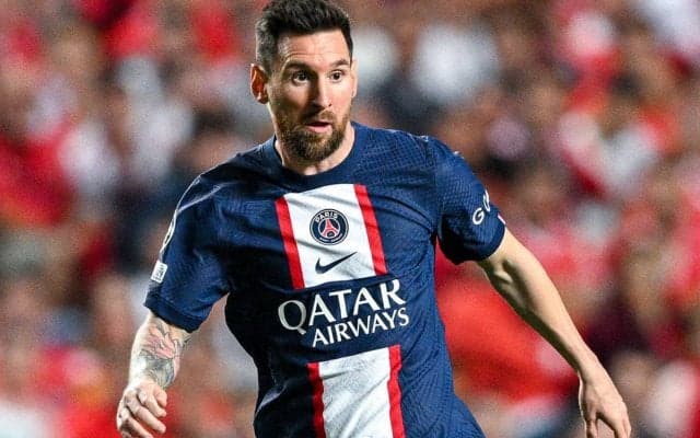 「ほとんど見たことないかも」絶好調のメッシが見せた貴重なアウトサイド弾が反響「簡単に決めるなー」