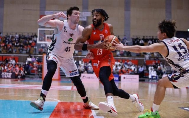 広島ドラゴンフライズが琉球ゴールデンキングスを破って5連勝 - B1第5節