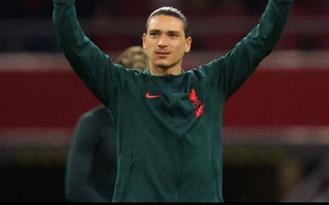 「決めてくれよ！」がら空きゴールに決められず…それでも別のゴールは決めるヌニェスにファンも一喜一憂「点は取ってるからOK」