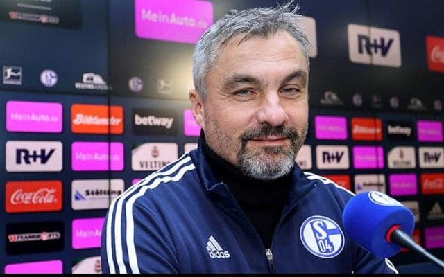 吉田麻也所属のシャルケ、前ボーフム指揮官のトーマス・レイスを招へい