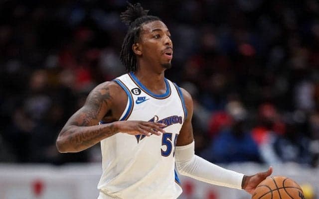 好調ウィザーズに痛手…チーム屈指のディフェンダー、デロン・ライトが戦線離脱へ