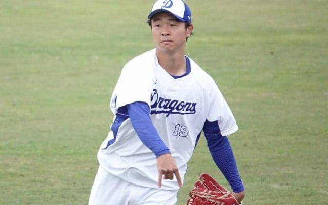 コーチも「遠い世界に行っちゃいそう」　侍選出20歳のキレキレ投球が「成長速度えぐい」