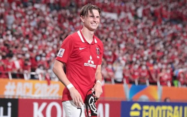 「ファンの方にばったり会って」“ラーメン大好き”浦和FWユンカーにサプライズプレゼント！横浜FM戦で再びラーメンパワー炸裂か