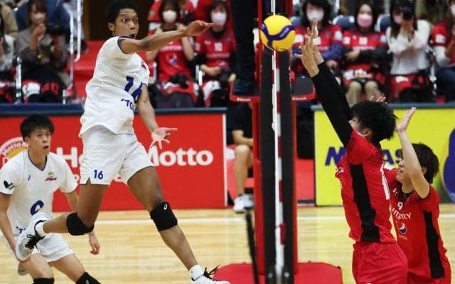 【V1男子成績表】 Vリーグ開幕　東レのルーキー上條レイモンドが活躍