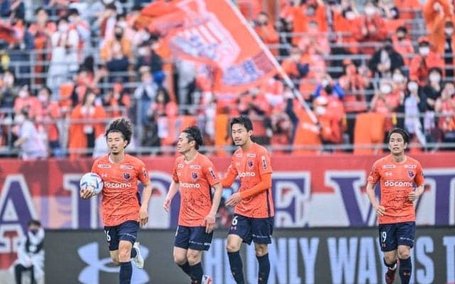 「今年のより断然好きです」J2大宮の来季「新ユニフォーム」発表！ サポーターは「シンプルでかっこいい！」「The大宮って感じ」と新デザインに好反応！