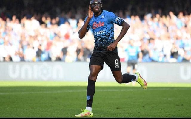 オシムヘンがトリプレッタ、クワラツヘリアが1G2Aのナポリが快勝で公式戦連勝を13に伸ばす《セリエA》