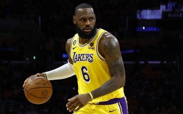 マジックとキングスがホームで初白星、レイカーズが今季唯一の全敗チームに