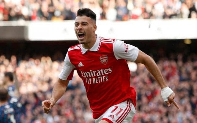 ｢我々はマリとともにいる｣!! アーセナル、死傷事件巻き込まれたDFの早期復帰を願うパフォーマンス！ DF冨安健洋が関与したゴール後のエール画像に｢3万超いいね｣