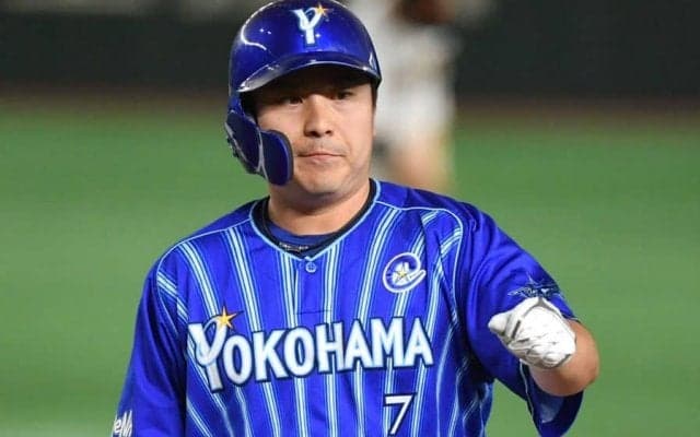 DeNA、佐野恵太の右肘クリーニング手術を発表「来シーズン万全の状態で戦うため」