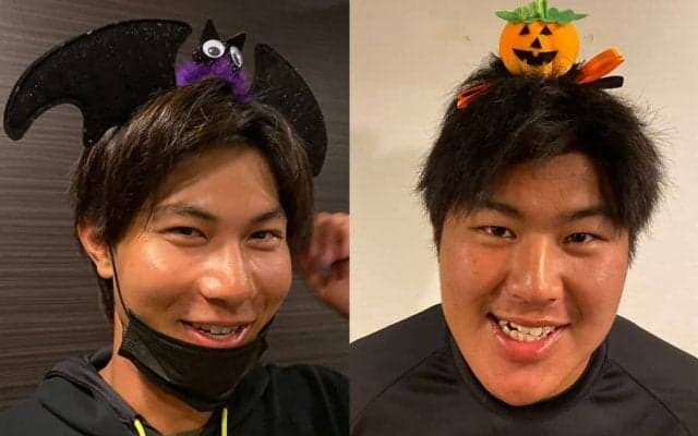 恥ずかしそうなイケメンの「破壊力ハンパない」　コウモリ仮装は「こっちまで照れる」