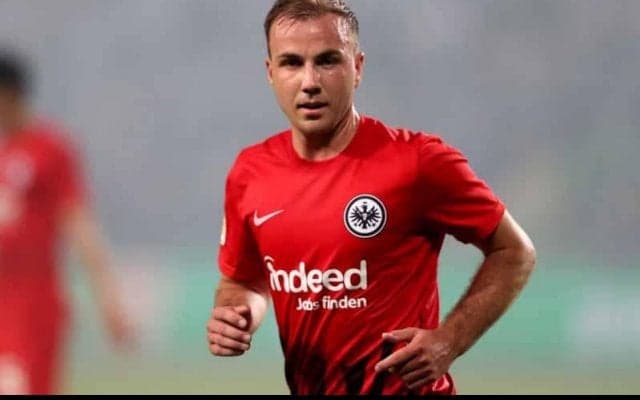 マリオ・ゲッツェがぴったりなコスプレ姿を披露！オーバーオールや帽子、手袋にヒゲまで忠実に再現