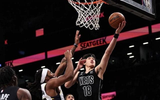 渡邊雄太、4戦連続の3Pを含む5得点…試合終盤にも出場してネッツの連敗脱出に貢献