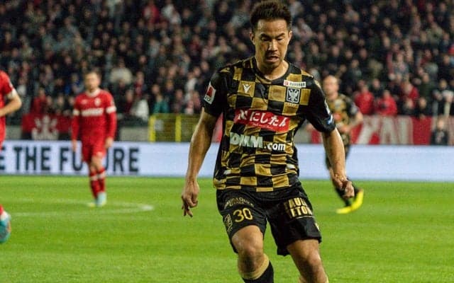 伝説のターンを彷彿！？岡崎慎司の“超絶技巧ドリブル”に本人も反応「たまに出る。笑」