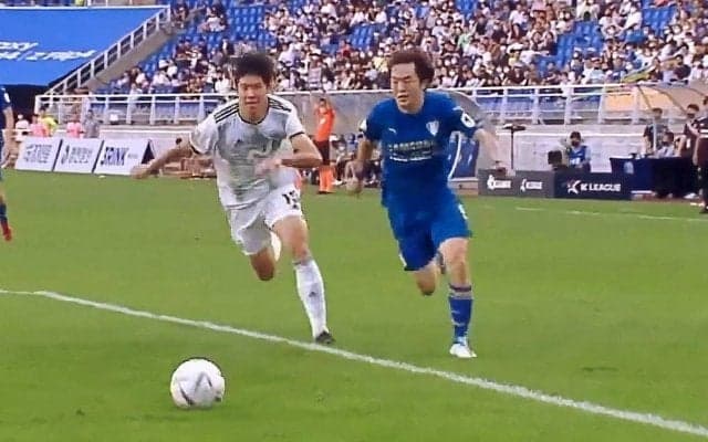 「おかえり〜」「嬉しい訪問者だ」1部残留を決めた水原MF齋藤学が古巣を訪問「みんなの笑顔が溢れました」