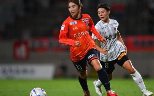 「女子サッカー選手としてプレーを続けられるんだよ」仲田歩夢が競技外の姿を見せ続ける理由と新シーズンへの覚悟