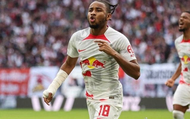 「誰か説明してくれ」なぜ風船!? エンクンクのゴールパフォにファンも困惑「CLで最もユニークな1つ」