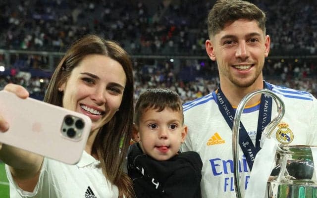 「ハマってる」「完璧だ」「美しい」今季覚醒のバルベルデ、ハロウィンの仮装も絶好調!? クオリティが話題に