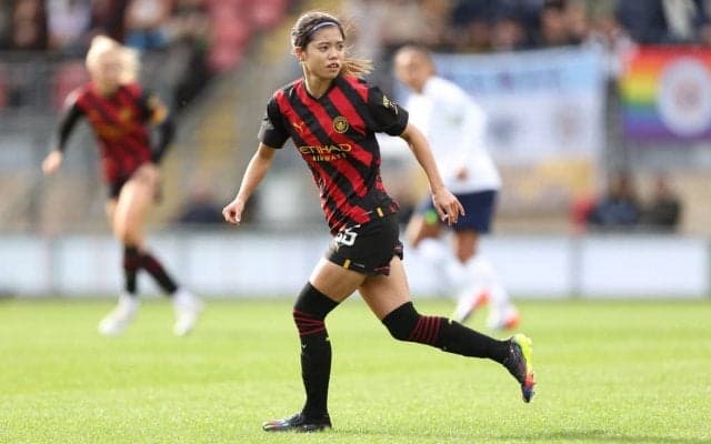 ｢唯ちゃんのおかげや｣!! なでしこ長谷川唯のマンチェスターCが「日本語公式オンラインストア」をオープン! ハーランド、フォーデン、長谷川の画像と共に発表