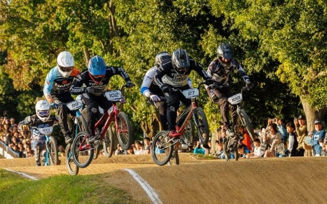 念願の初タイトル獲得！男子エリートは島田遼が優勝。女子エリートは丹野夏波が2年ぶりのタイトル奪還「2022年全日本選手権 – BMXレーシング」