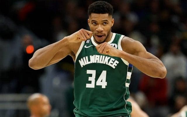 バックスが球団史上最長タイの開幕7連勝、ヤニスは「僕らはすごくいい位置にいる」