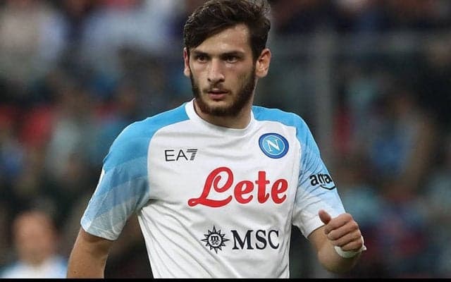 クワラツヘリアが急性腰痛でアタランタとの上位対決を欠場