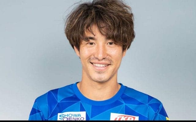 J1復帰ならずの大分、今夏復帰の金崎夢生が3カ月で退団　「またいつか大分トリニータのユニフォームを着られるように」