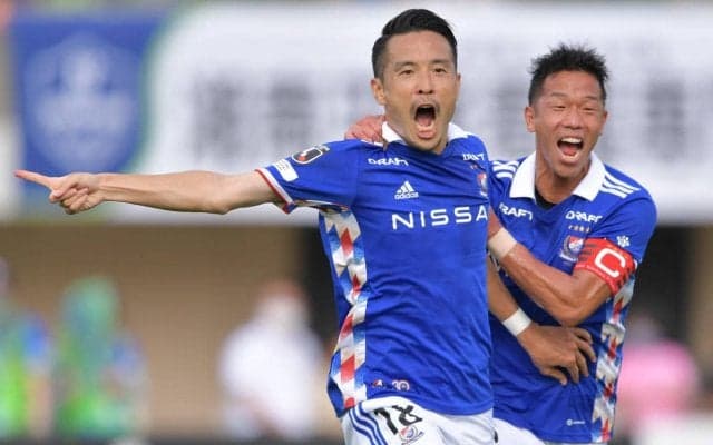 「これは泣く」「号泣案件」優勝決めた水沼宏太と宮市亮、涙の抱擁にファンも感涙「感動しました」