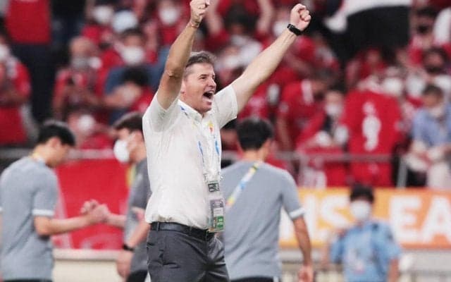 「永遠に私の心に残る」浦和でのラストマッチを終えたリカルド監督がファン・サポーターに感謝「ファンの愛情と温かさに勝る報酬はない」