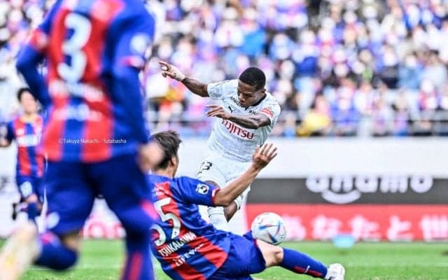 「感動です」「彼らの涙は…最高に美しい」川崎の選手が見せた試合後の「男泣き姿」がサポーターの心を打つ！ 激戦を制すも優勝ならず、ピッチで感情あらわに